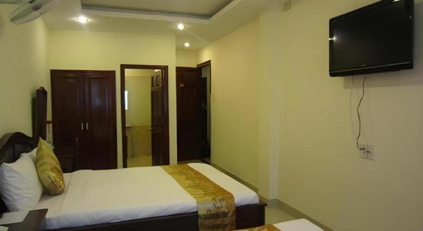 Nui Thanh Hotel Ho Chi Minh City Exterior photo