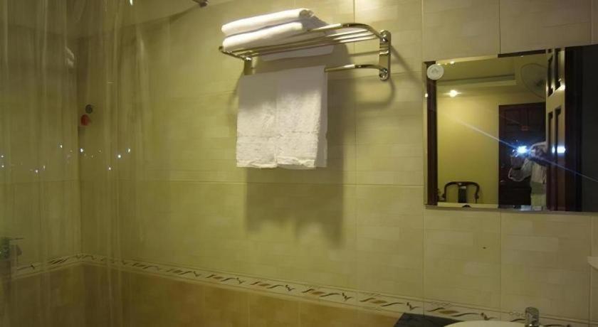 Nui Thanh Hotel Ho Chi Minh City Exterior photo